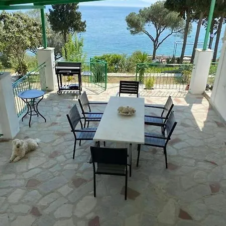 Mystique Serenity Holiday home Palaiontsiflikion